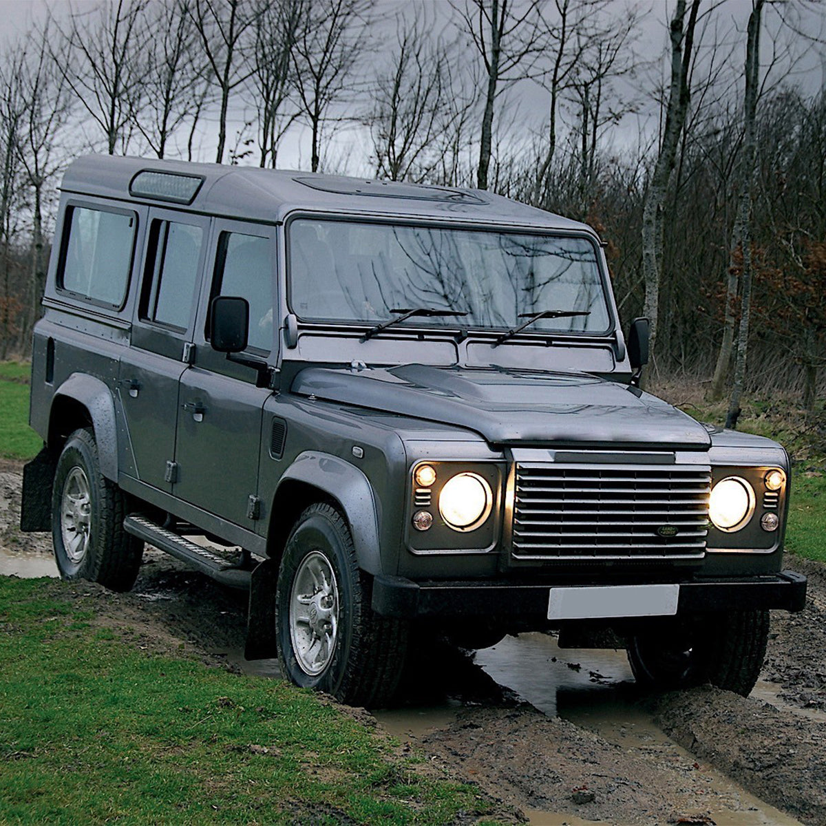 DEFENDER 90 AND DEFENDER 110 HEADLIGHT FRAME, RH