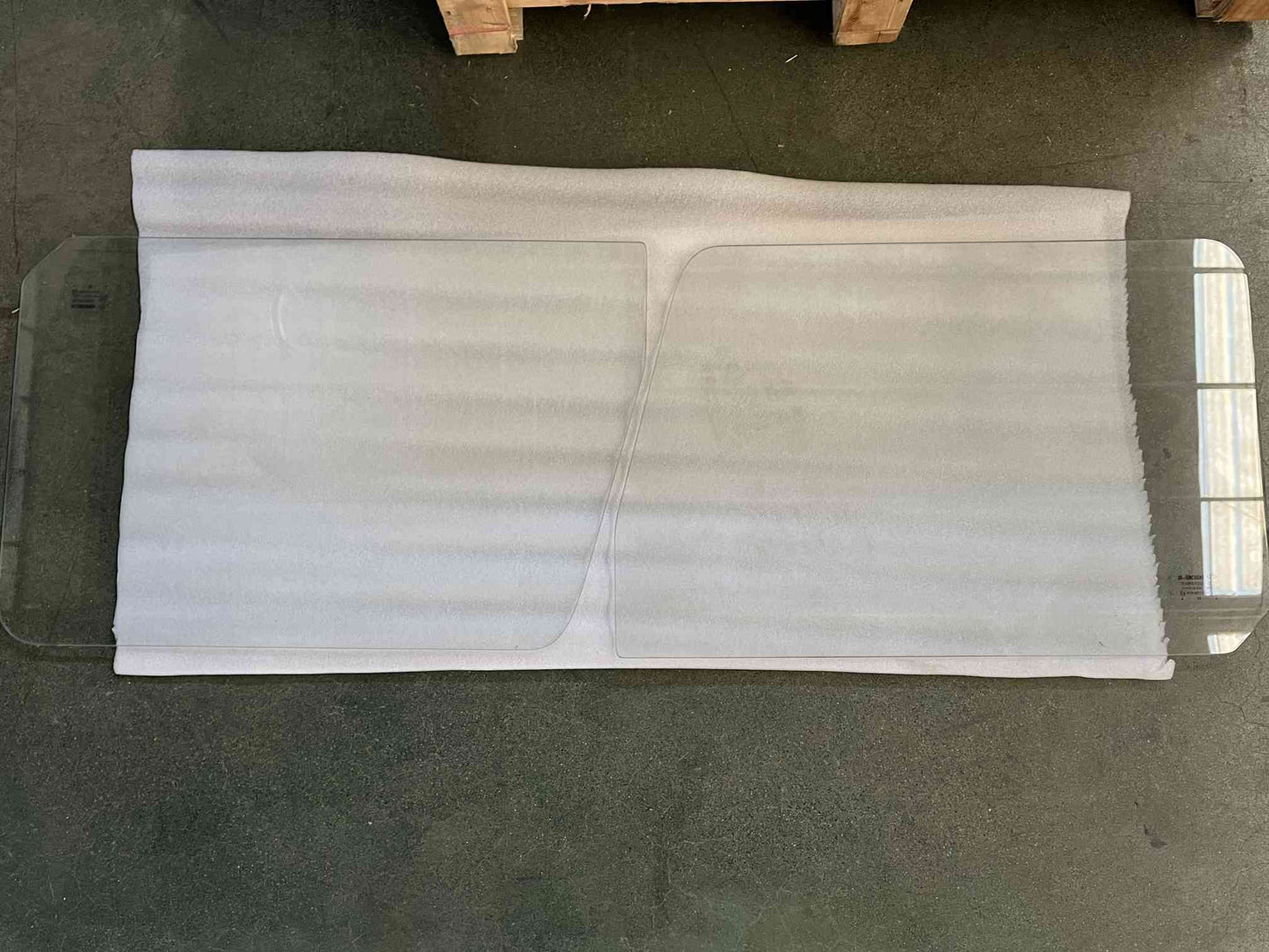 Front Door Window Glass LH, for FJ40, FJ45 Toyota Land Cruiser 1975-1984