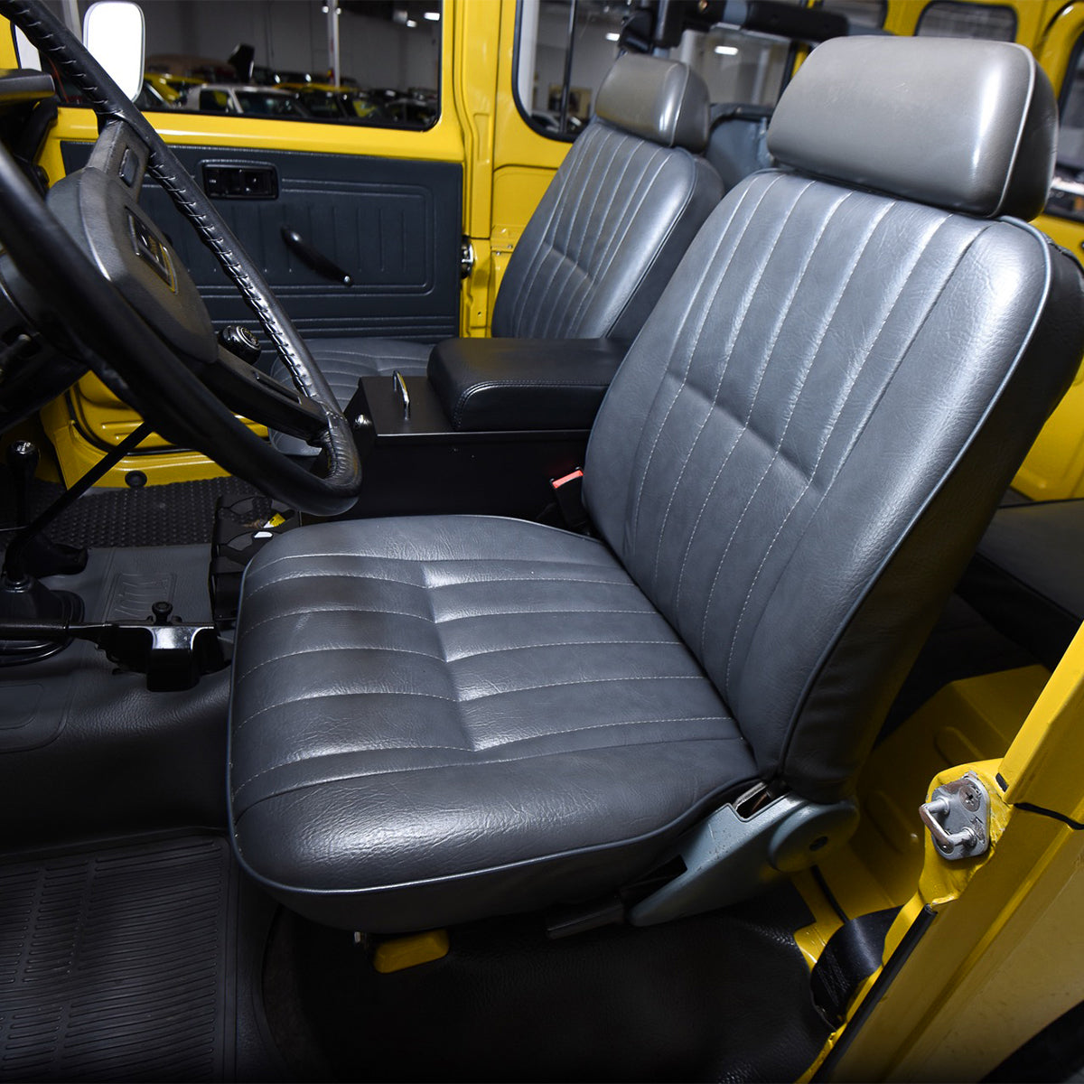 seat bracket, for FJ40, FJ45 Toyota Land Cruiser