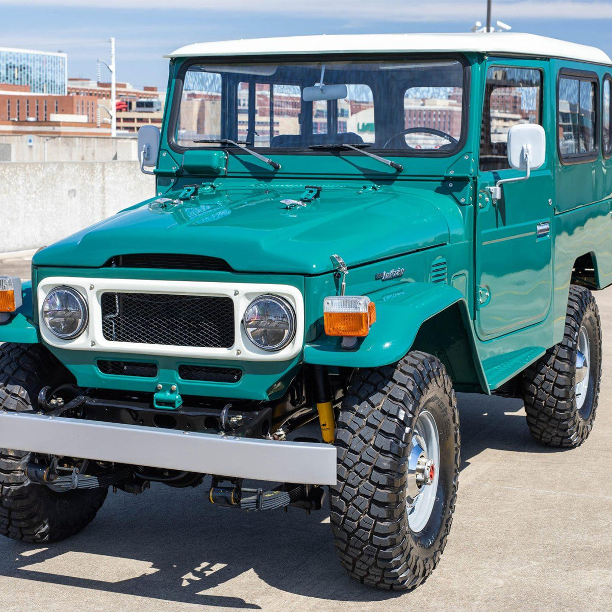 FJ43COMPLETE CAB WITH DOORS‚WITH CUSTOM PAINT